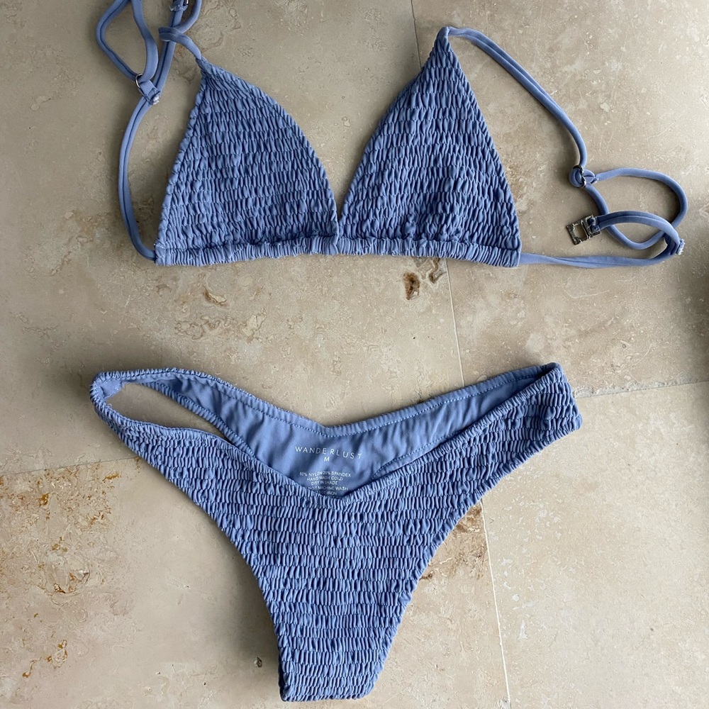 Wanderlust Bikini worn twice. Just lost weight and now it’s too big.